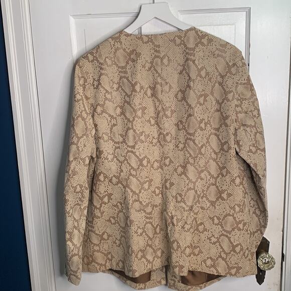 Chi by Falchi Collarless Snake Print Tan Cream Leather Jacket NWOT Plus Size 1X - Picture 8 of 9